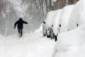 暴风雪袭击 俄罗斯远东交通受暴风雪的阻碍