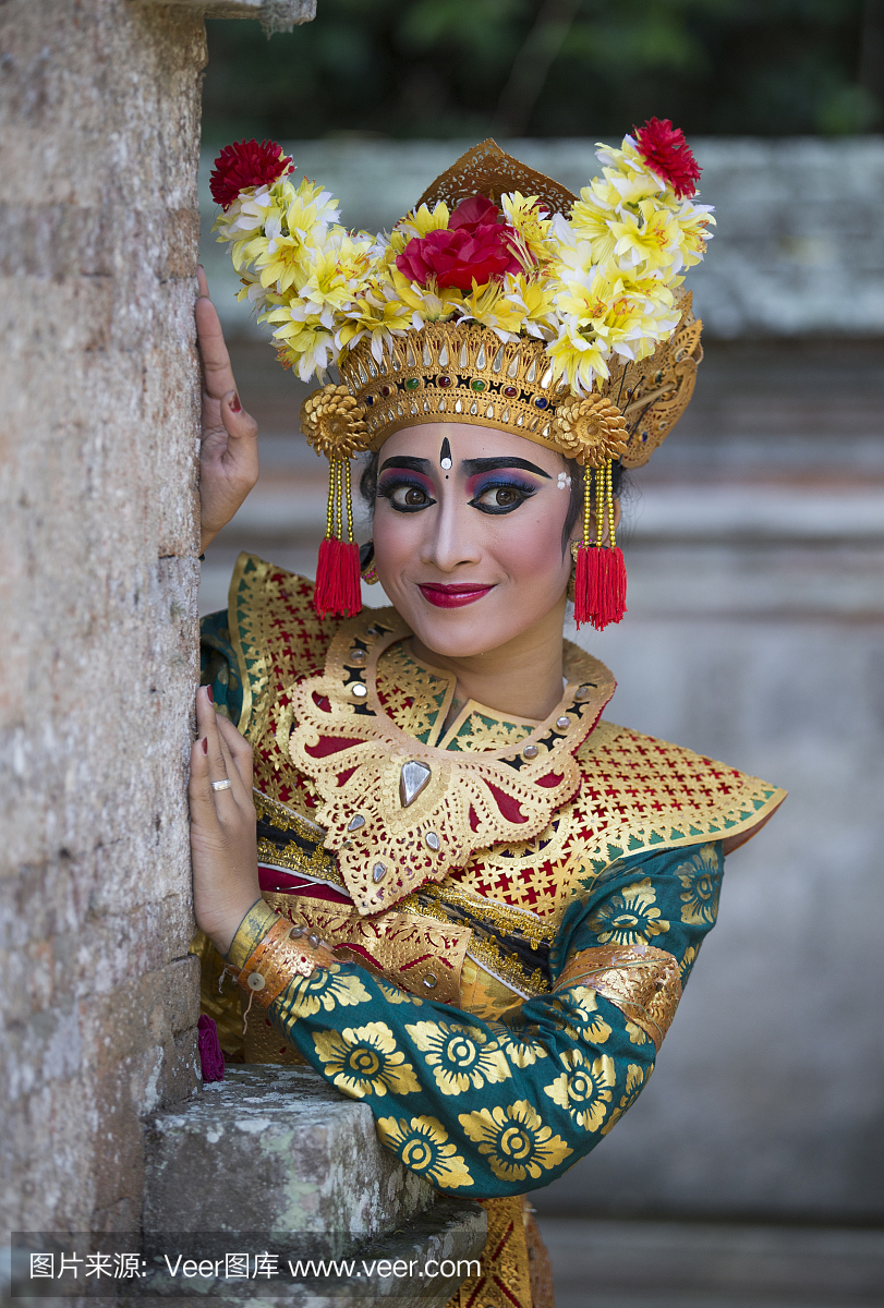 厘弓舞,巴厘岛的一种传统女子双人舞,黎弓舞表