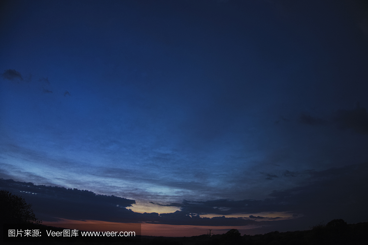晚上天空