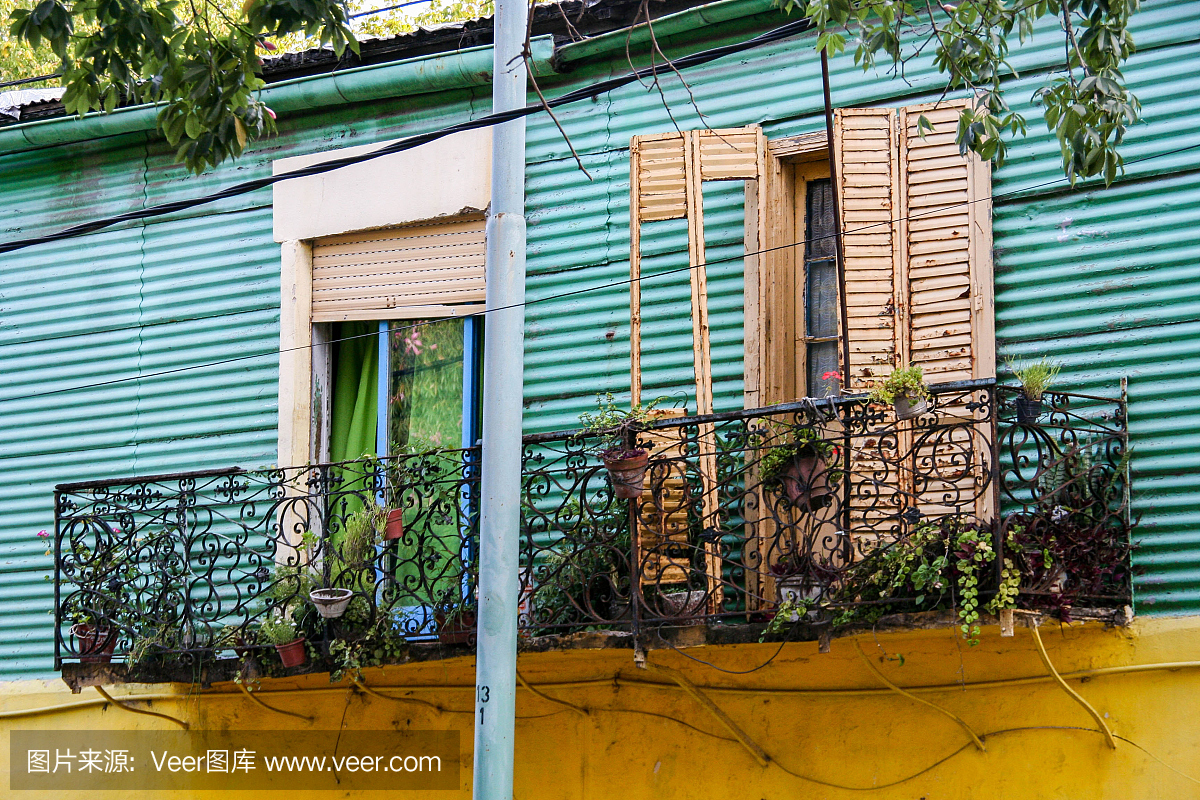 拉博卡是阿根廷首都布宜诺斯艾利斯的街区。