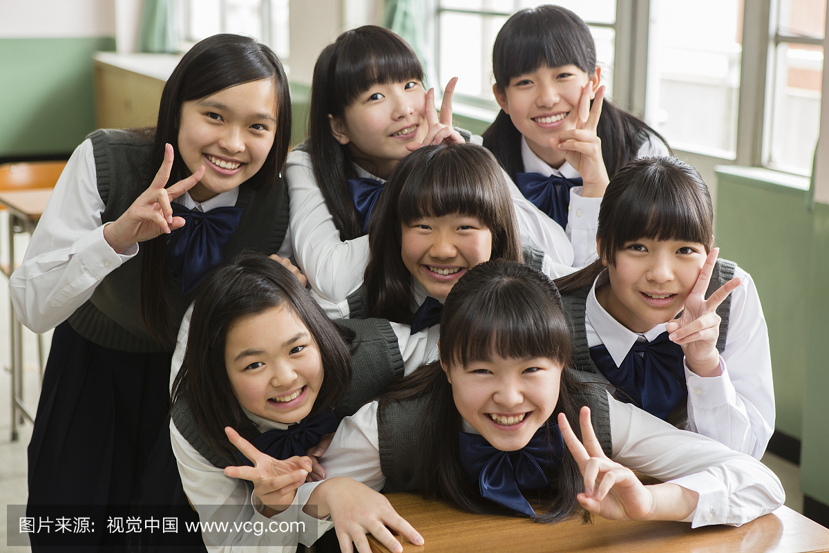 日本女学生和平签证