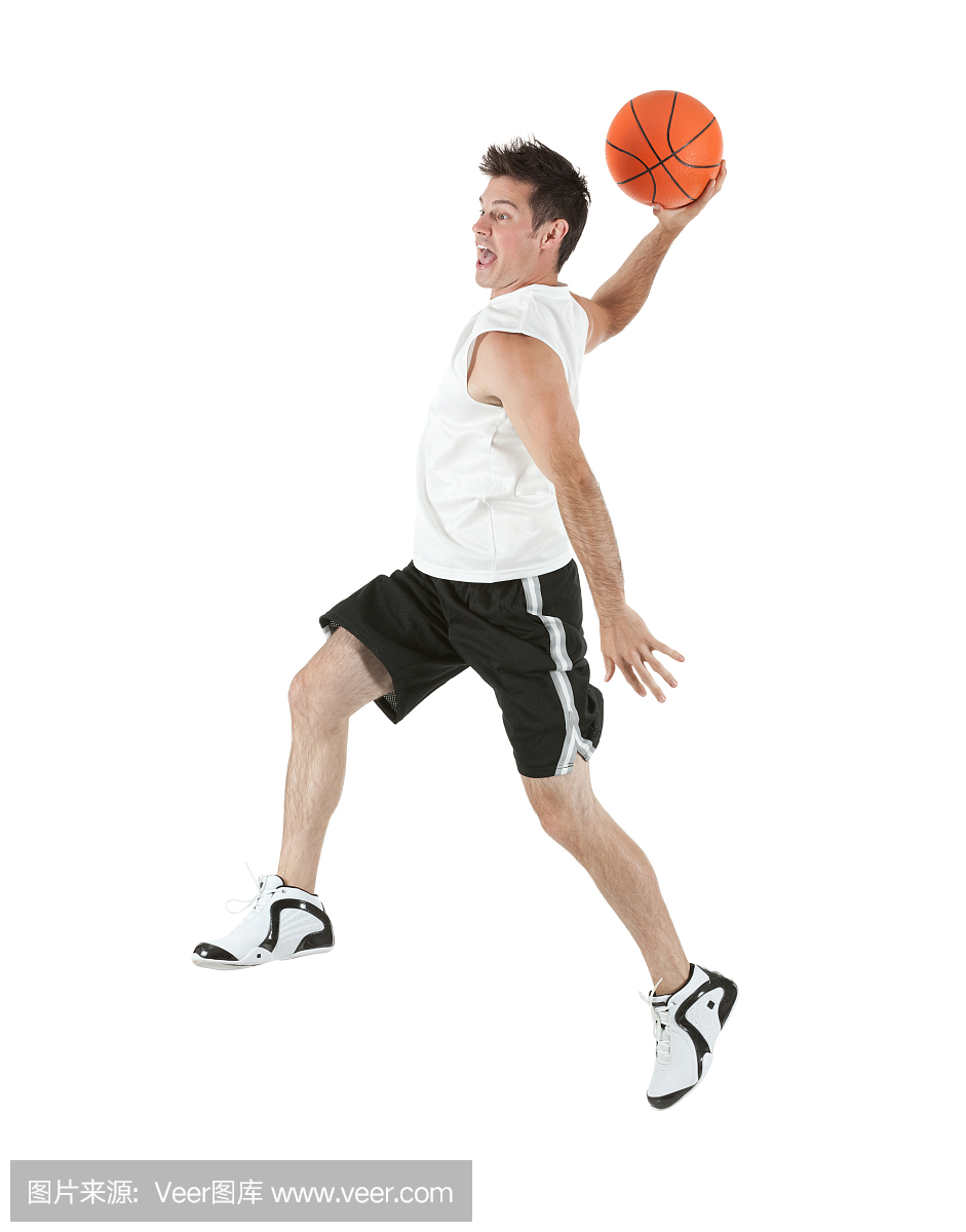 篮球运动员在行动