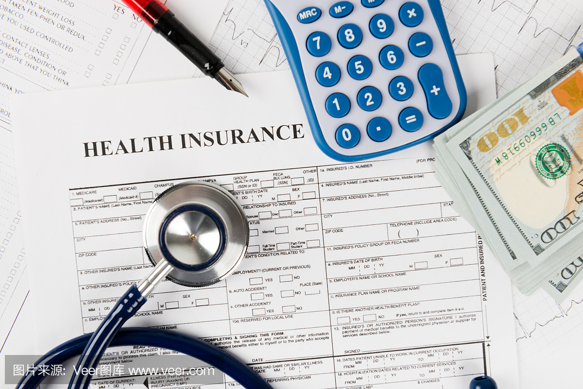听诊器和计算器符号为医疗保健费用或医疗保险