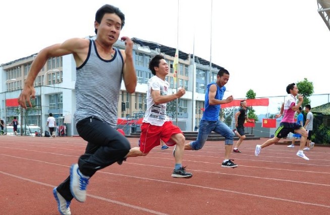 体育老师教案怎么写_大班音乐教案老师老师我爱你_小学二年级体育教案