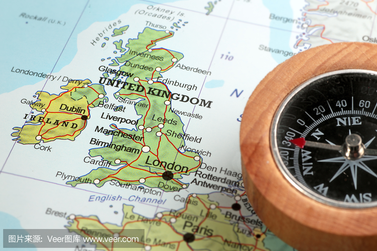旅行目的地英国和爱尔兰,地图罗盘