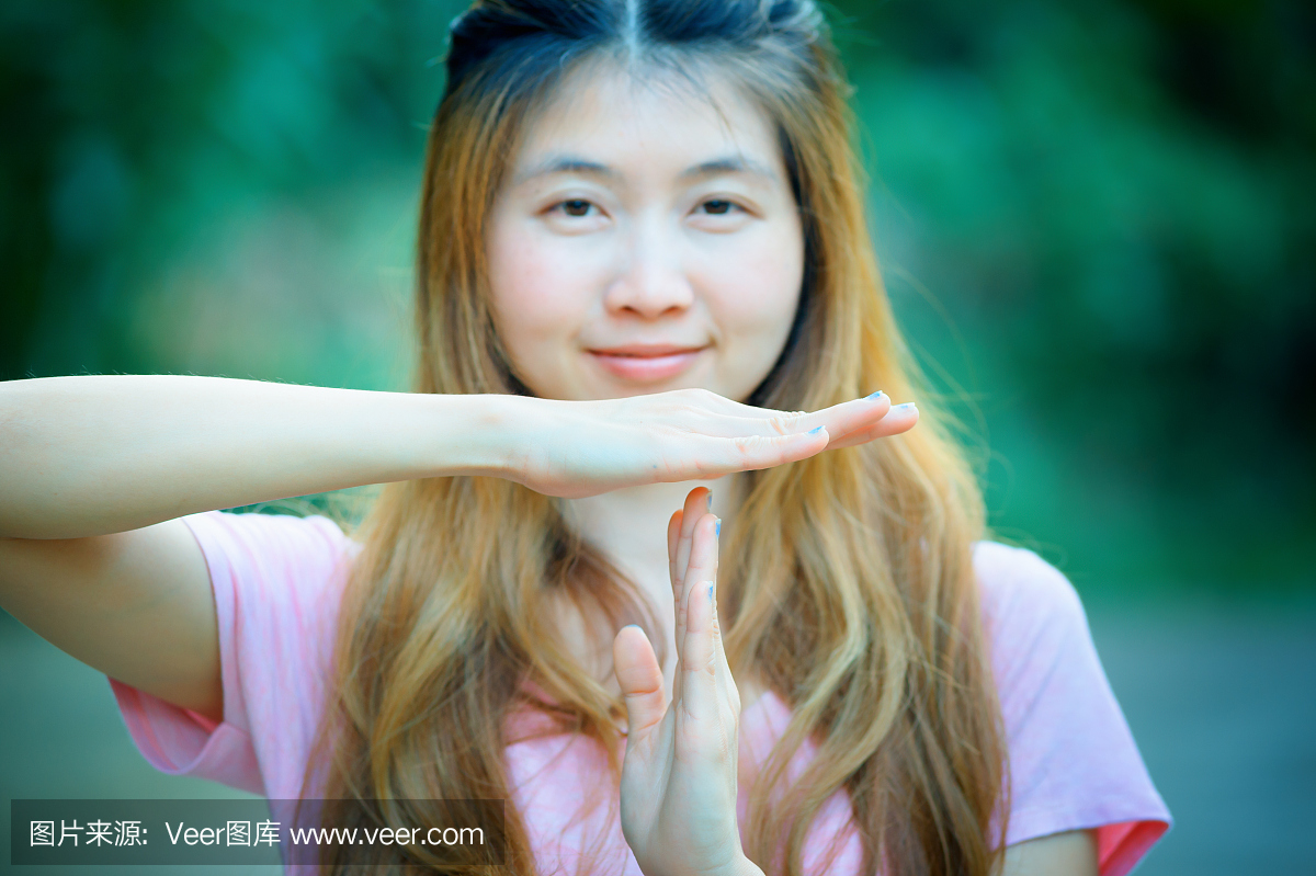 暂停手势,停止信号,时间到信号,时间到手势