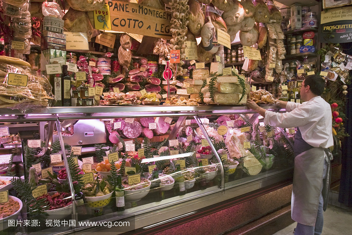 肉店在意大利佛罗伦萨市中心市场的El Mercat