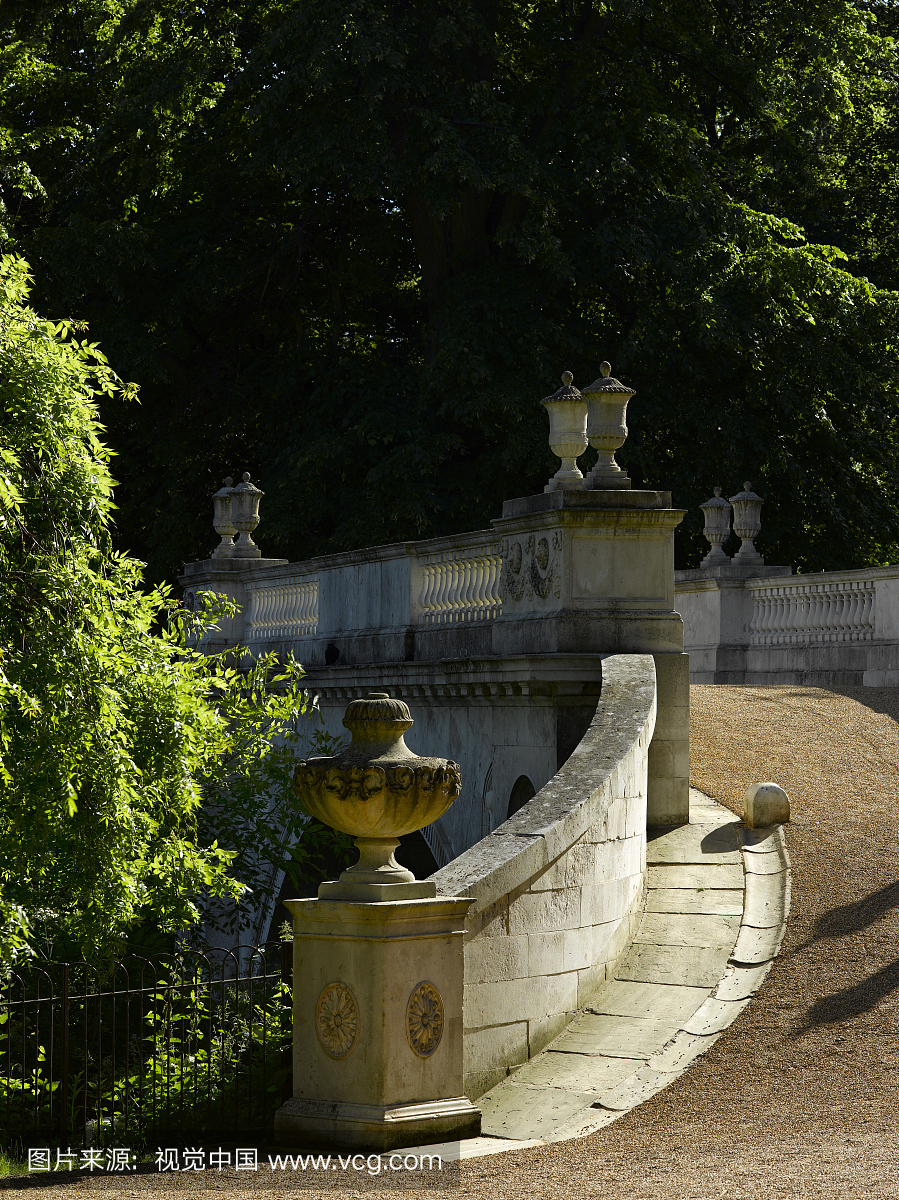 use and Gardens,Chiswick。石桥建筑詹姆斯怀