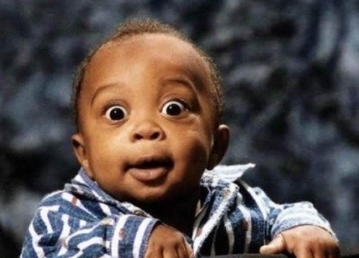 古怪表情 盘点史上最搞笑的27张婴儿照片-68kb