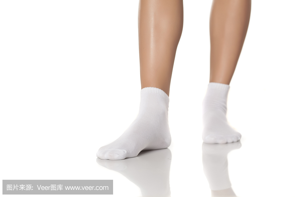 女脚在白色的袜子