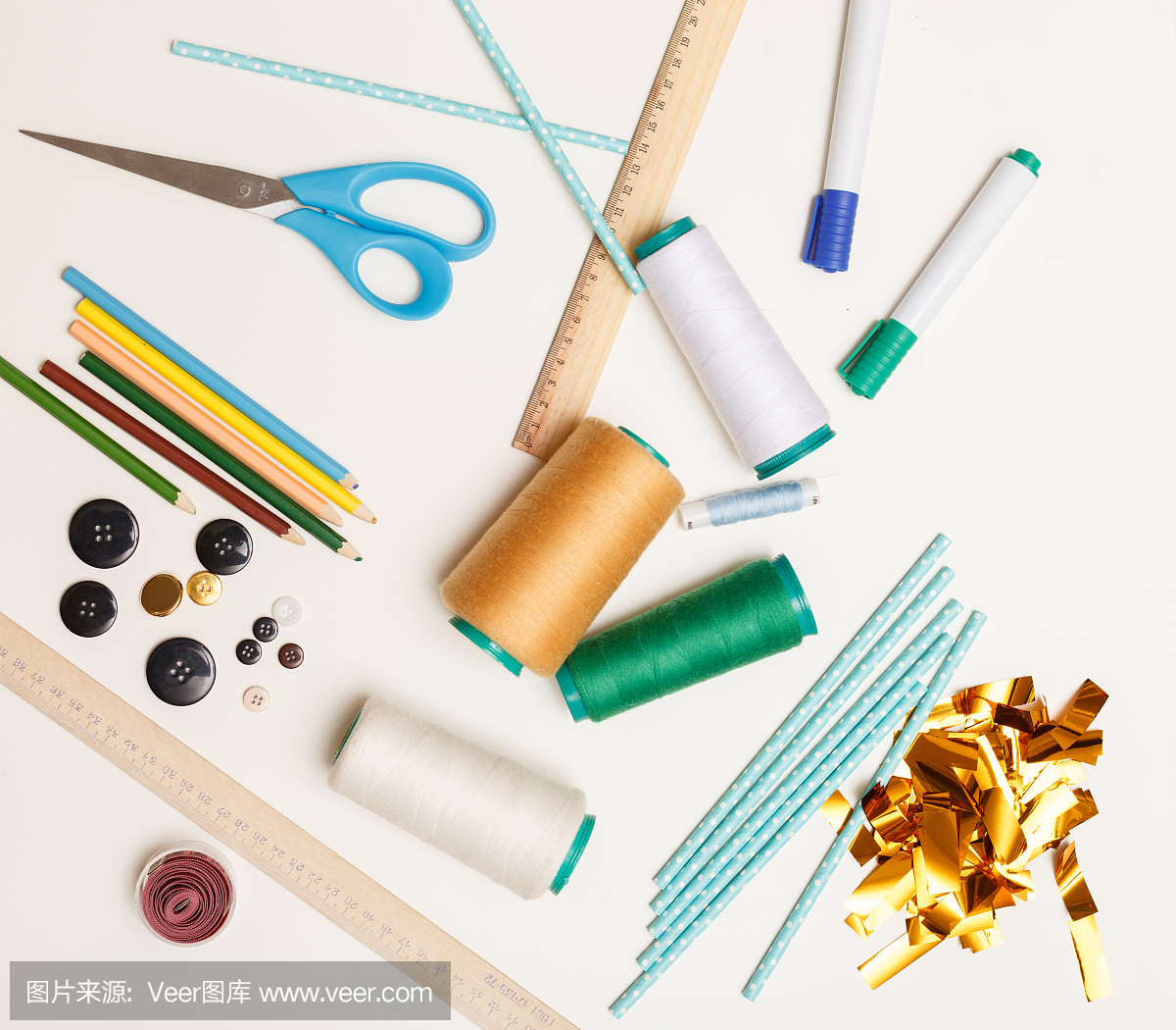 在工作室设计衣服的有用工具