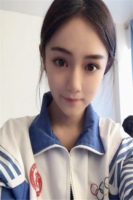清纯学生校花美女高清手机桌面壁纸下载-138kb