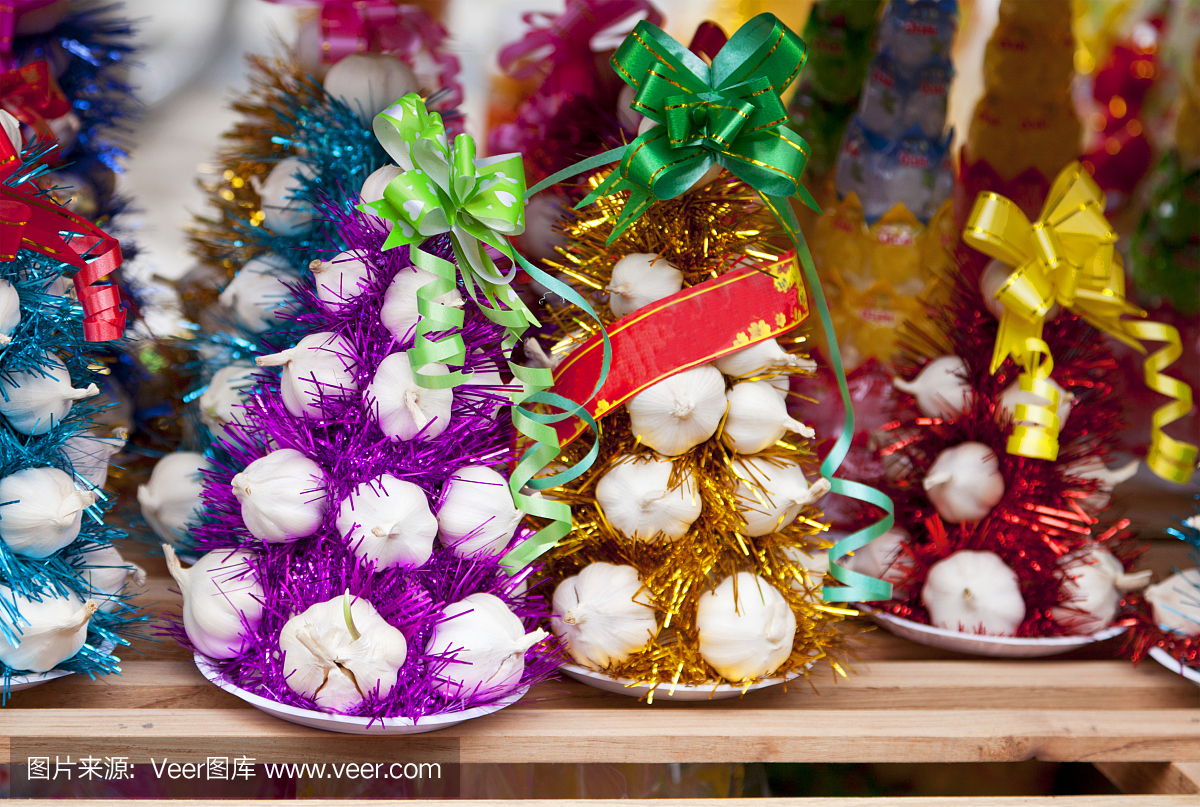 装饰大蒜为农历新年。越南会安