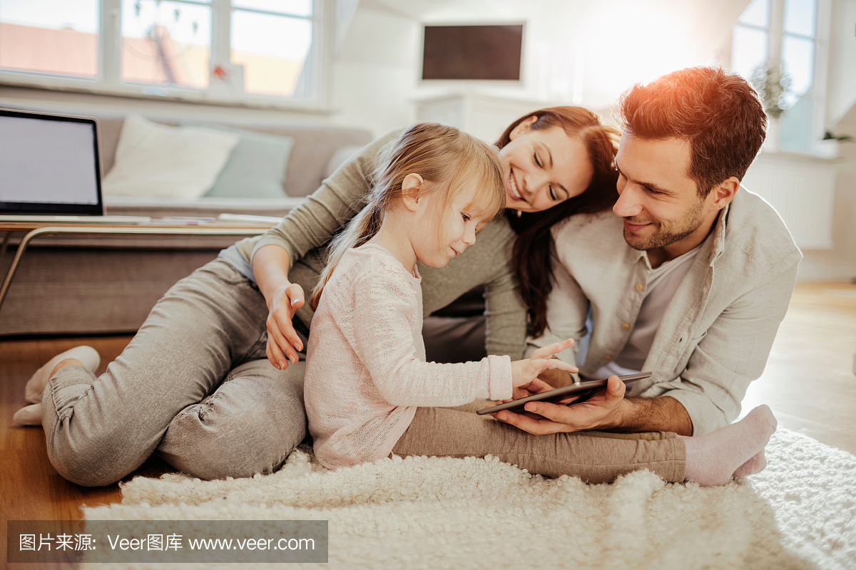 居家男人,宅男,没有工作的男人,老公