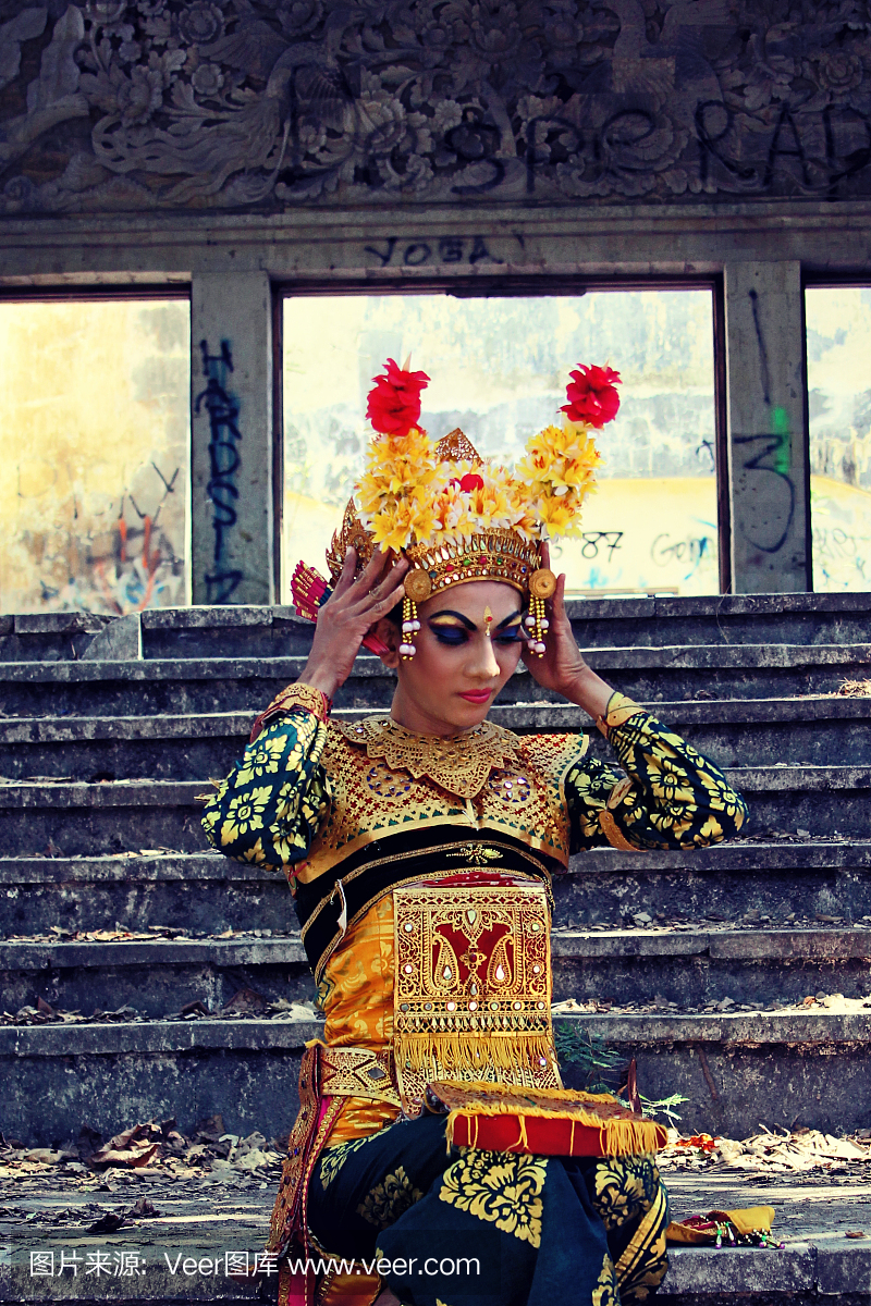 厘弓舞,巴厘岛的一种传统女子双人舞,黎弓舞,黎