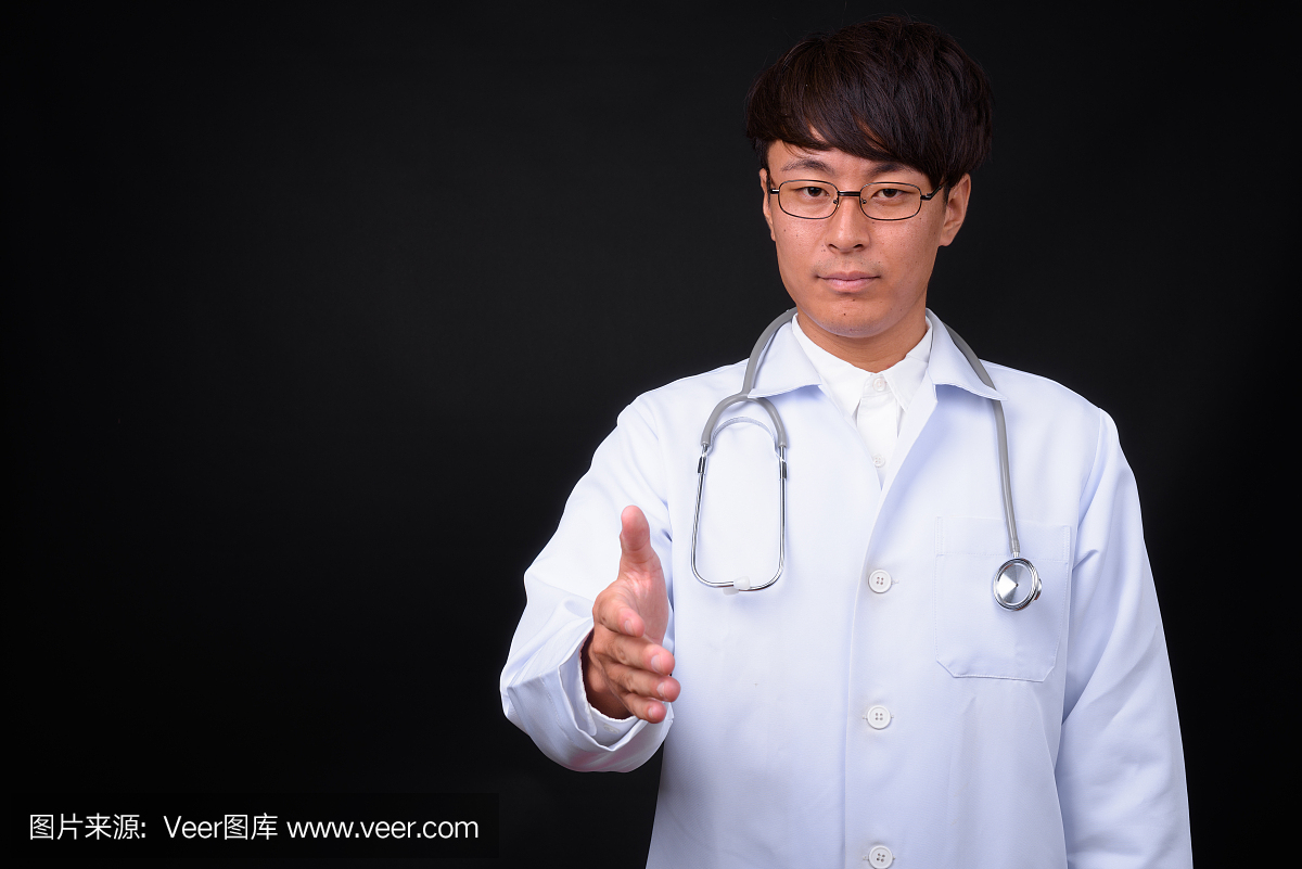 日本医生提供的握手肖像