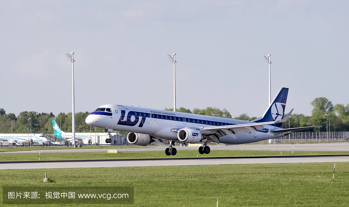 巴西航空工业公司的波兰航空公司ERJ-195-20