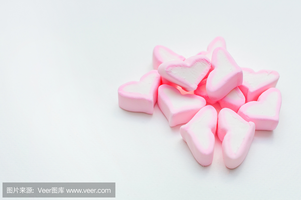 白色粉红色棉花糖心清除图像背景。