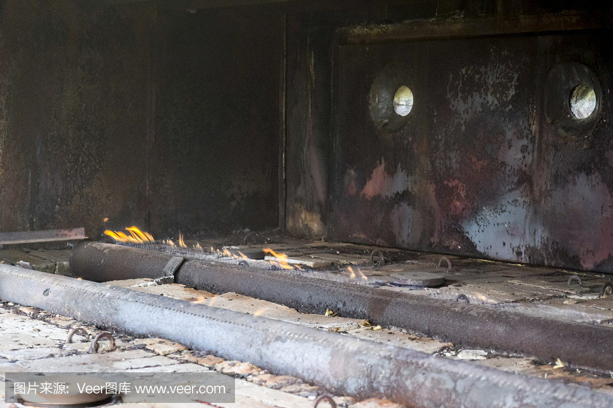 层流体的站点的燃气燃烧器。来自地面的液体很