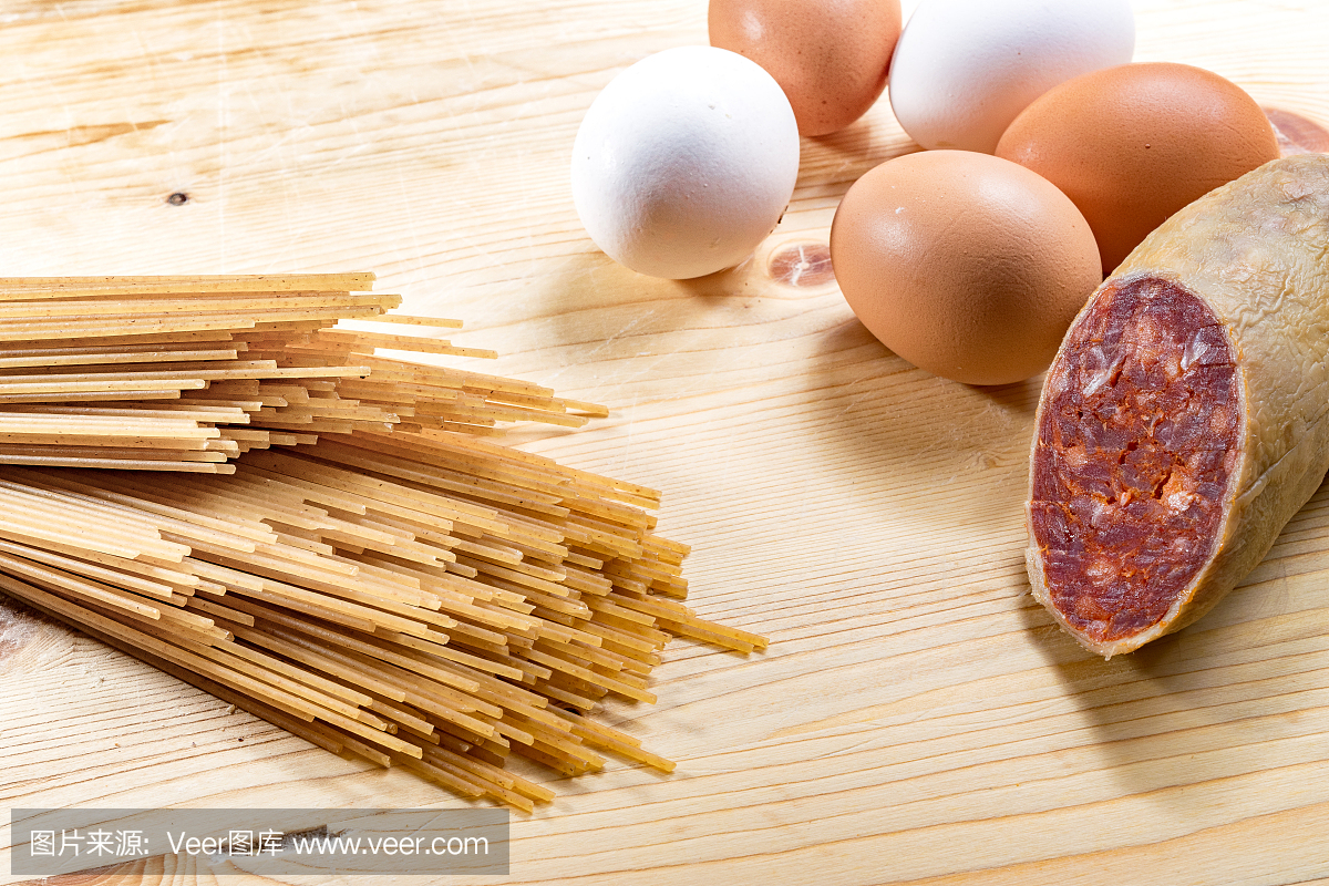 典型的意大利面配季节性蔬菜