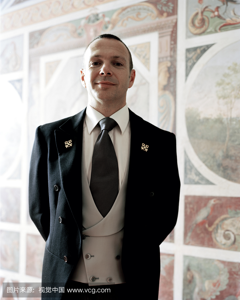 酒店礼宾员肖像