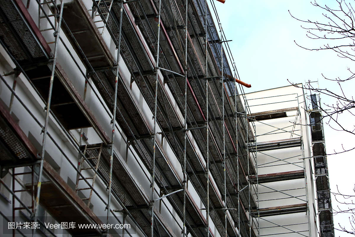 钢框架是在建筑物外部自由工作以修复幕墙绝缘