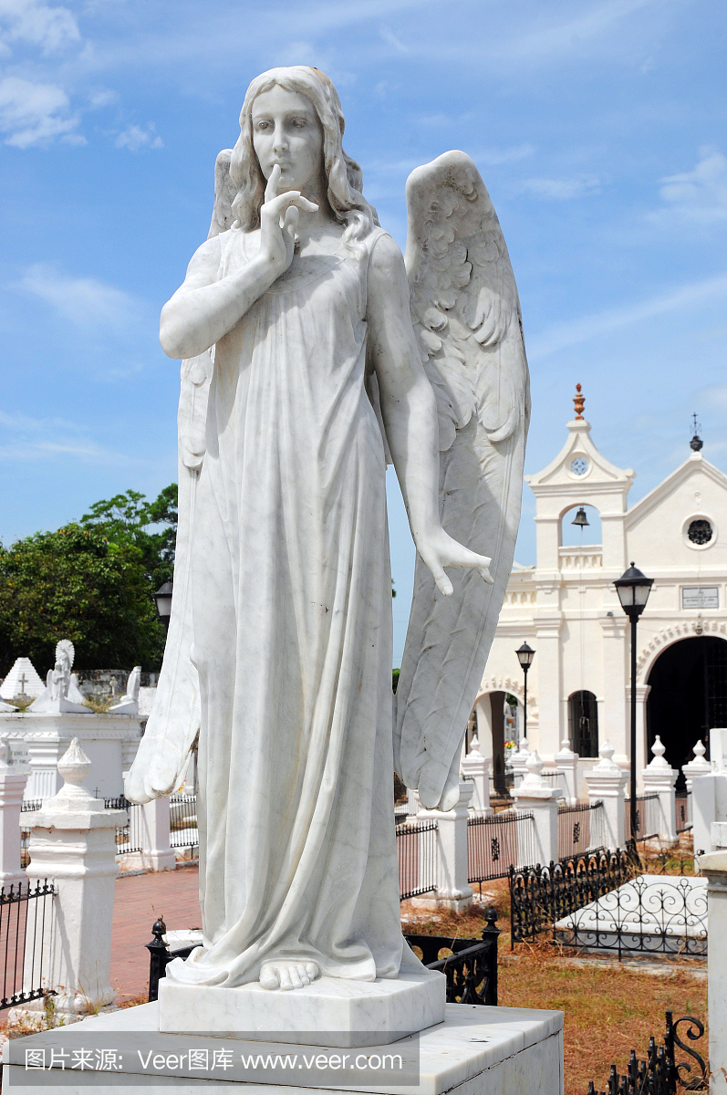 雕像要求尊重沉默的死亡