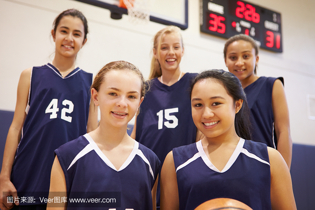 女子高中篮球队成员