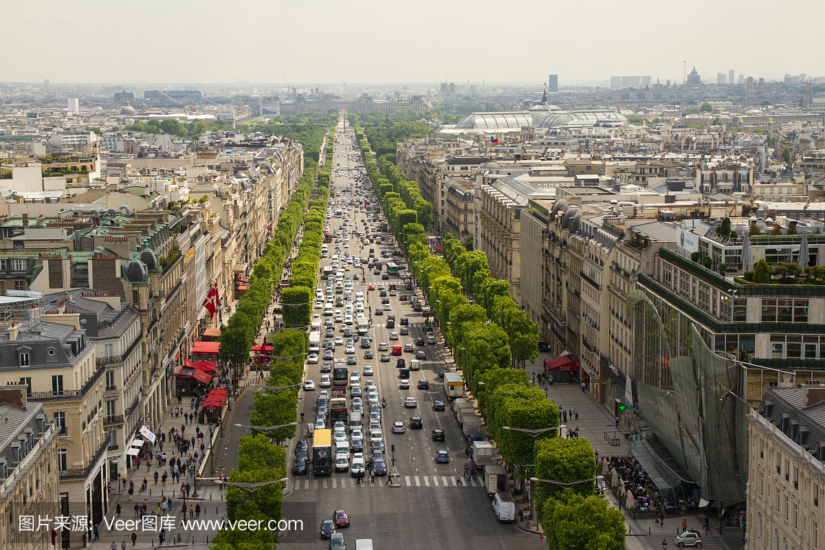 从凯旋门的巴黎视图