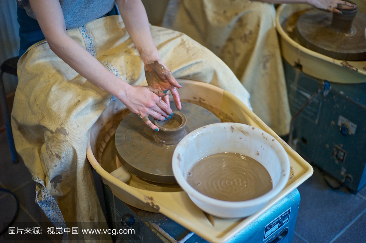 日本,京都,清水寺,桑宁扎卡街,制作陶器的特写镜