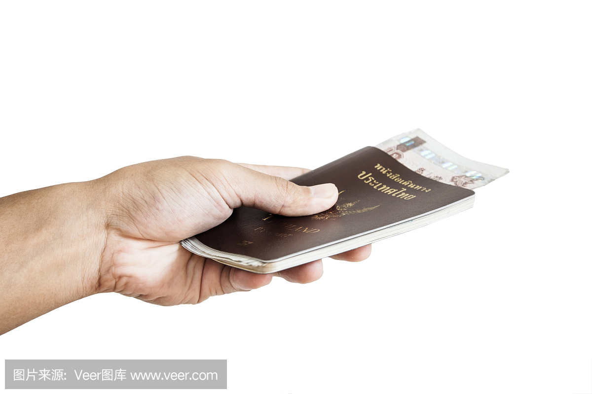 手拿着泰国护照与现金在里面,隔绝在白色