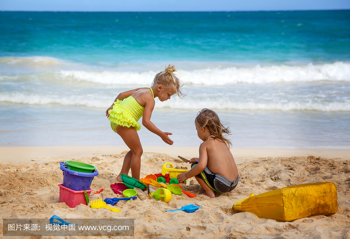 海滩时间儿童玩,夏威夷