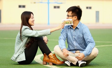 点击查看源网页