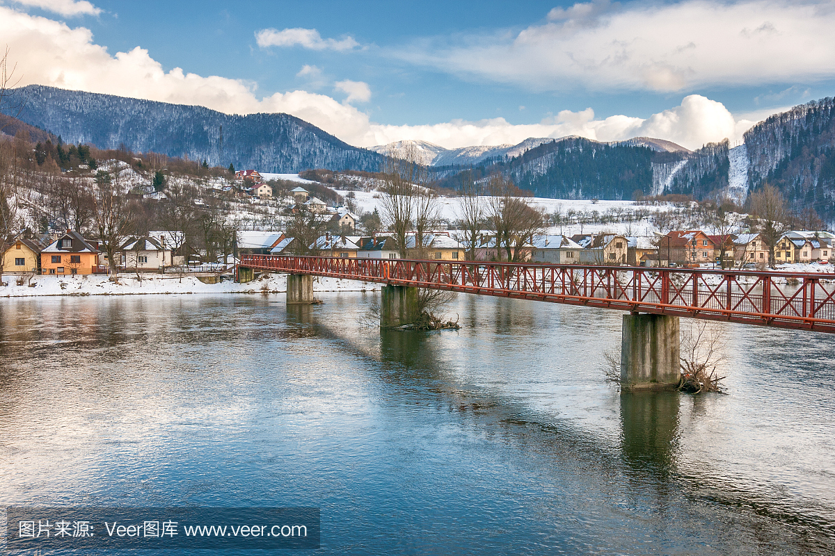 Nezbudska Lucka斯洛伐克村庄在Strecno附近