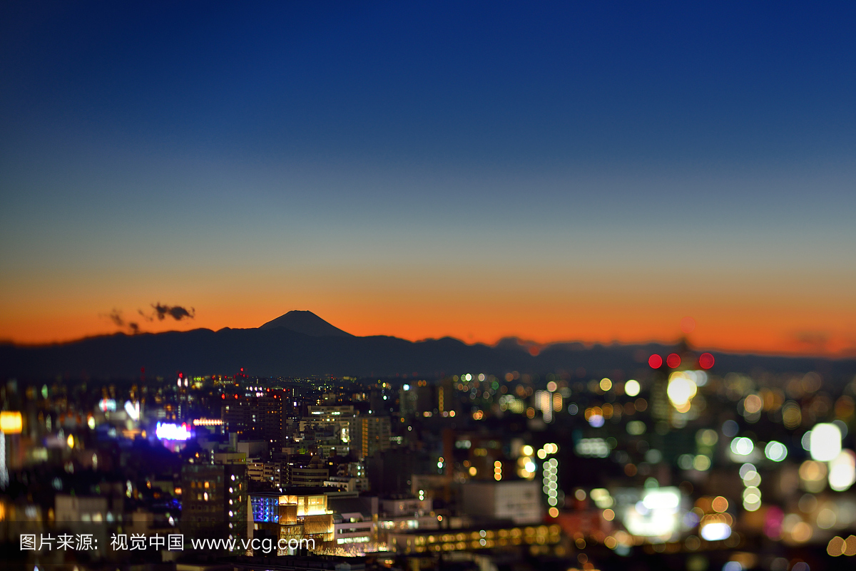 日本东京中部看到的富士山