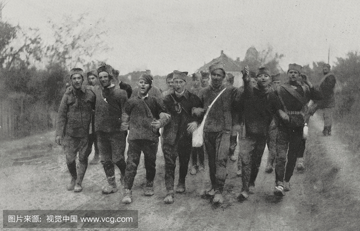 Group of Serbian recruits move towards front, s