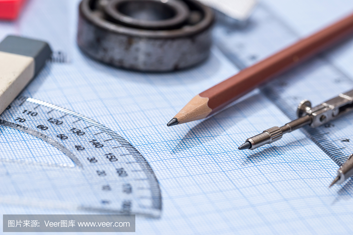 在尺子图纸上绘制罗盘,背景和铅笔邸室内设计优图片