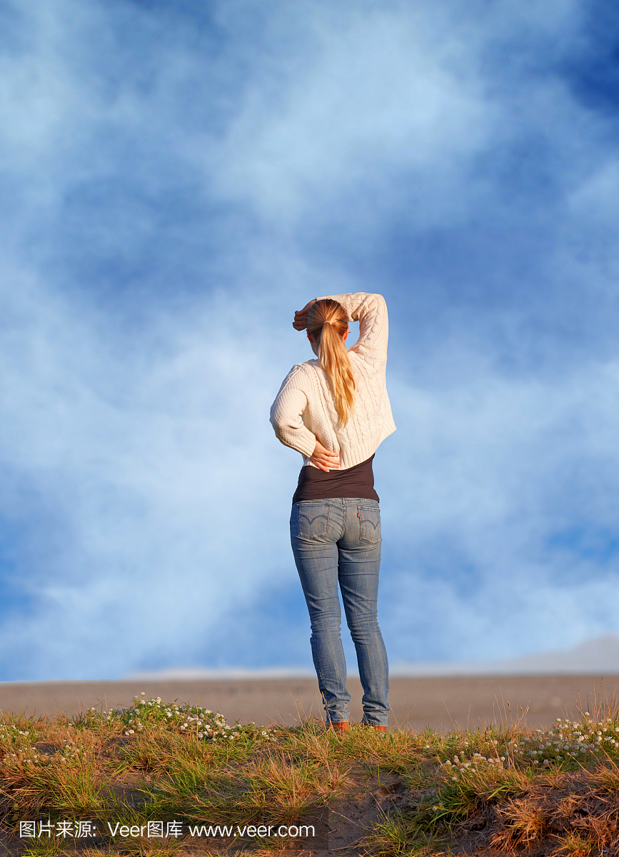 自然,垂直画幅,天空,女人