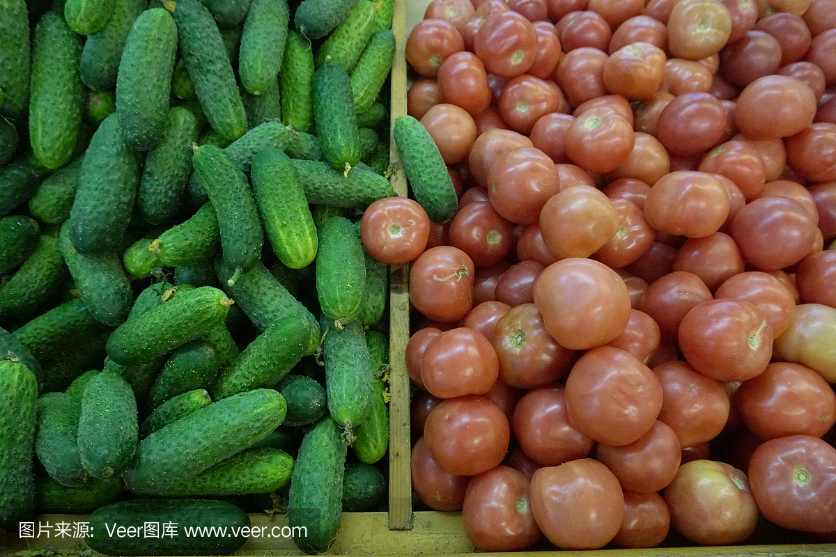 在商店卖的黄瓜蕃茄