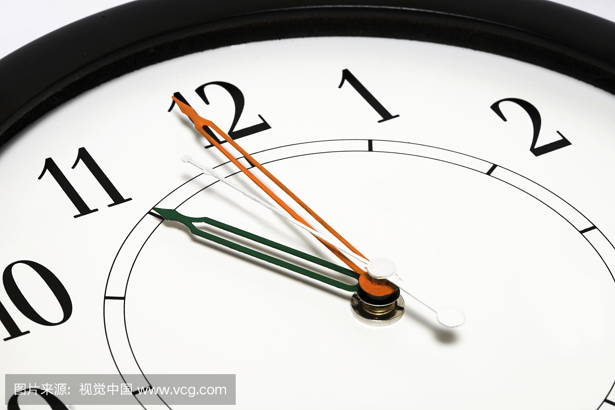 时钟的三色手