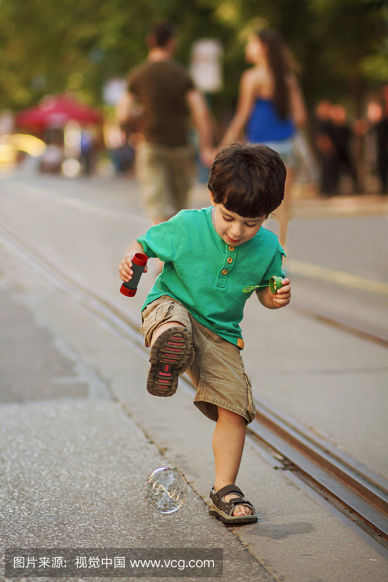 跺脚,踏脚,跺,跺地