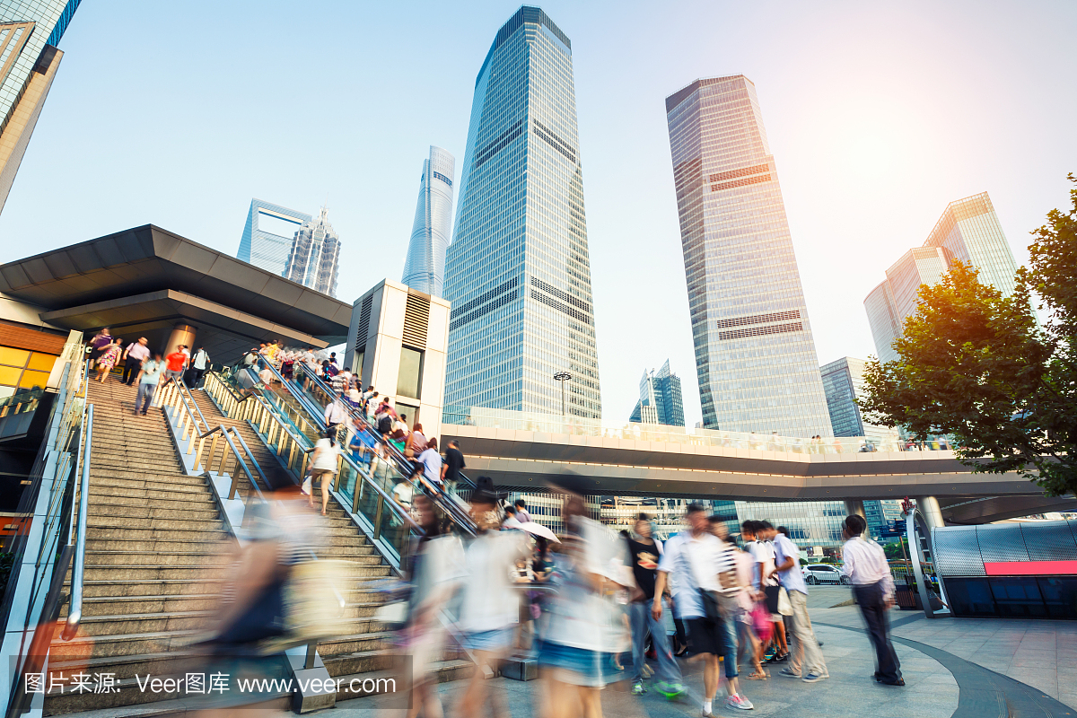 现代城市繁华生活条件在中国上海