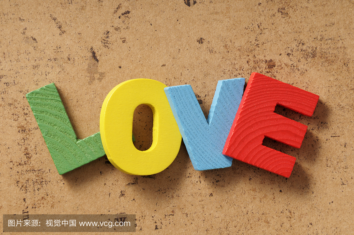 四个物体,字母,彩色图片,水平画幅