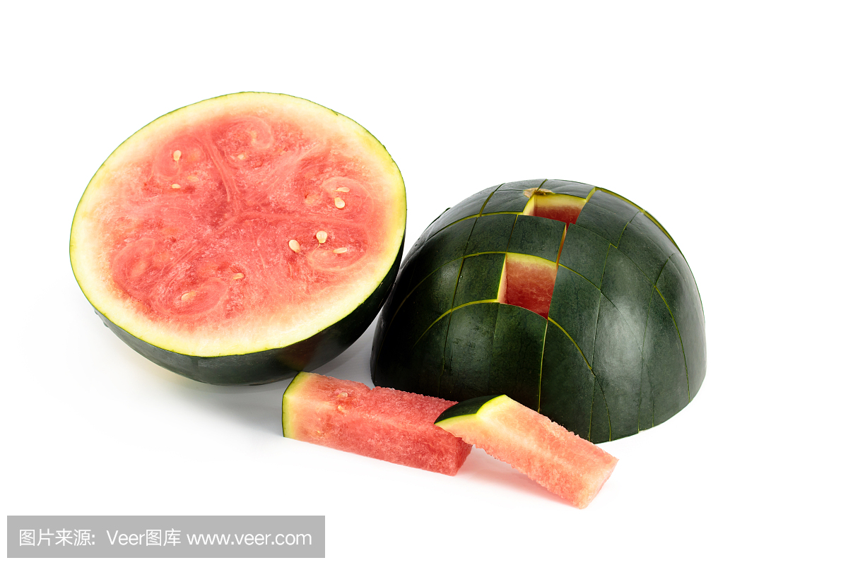 西瓜汁减半,切成孤立的白色背景上的手指