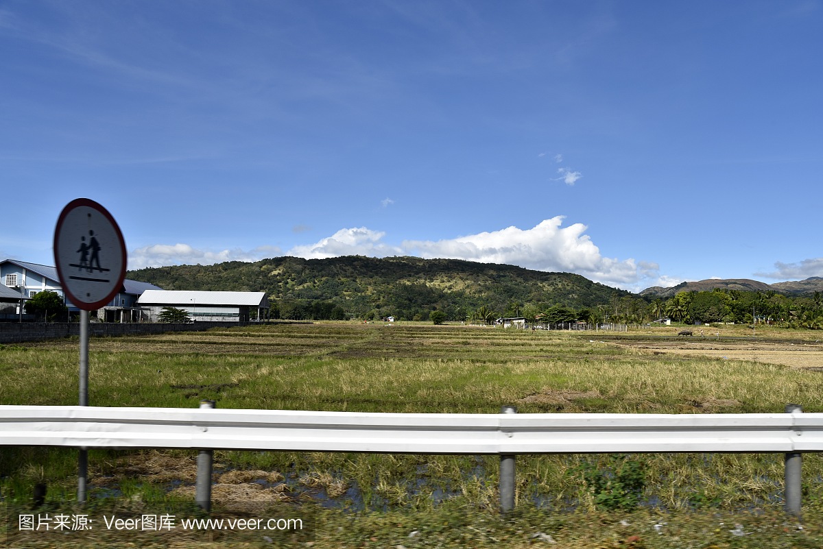 从圣地亚哥市到马尼拉的道路景观