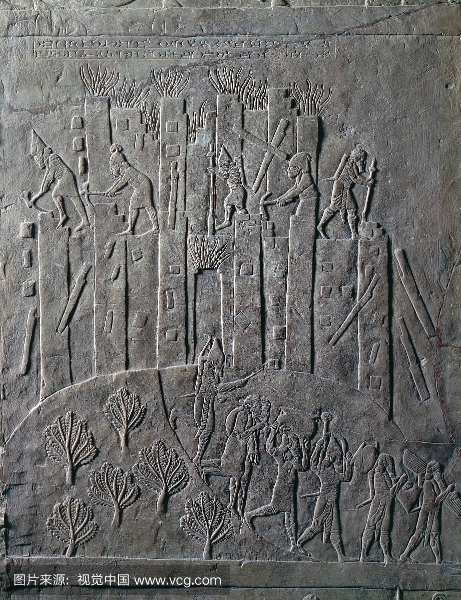 描述了来自伊拉克古代尼尼微的苏萨的包围和破