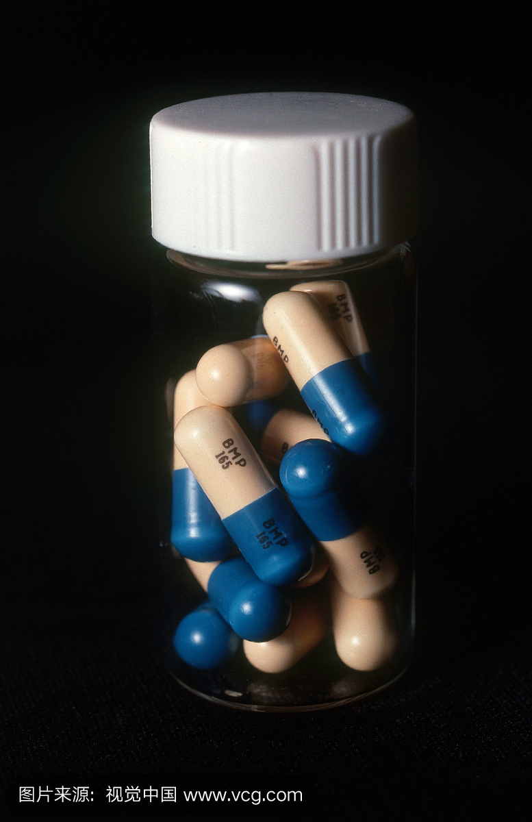 二氯西林是青霉素类的窄谱β-内酰胺抗生素。