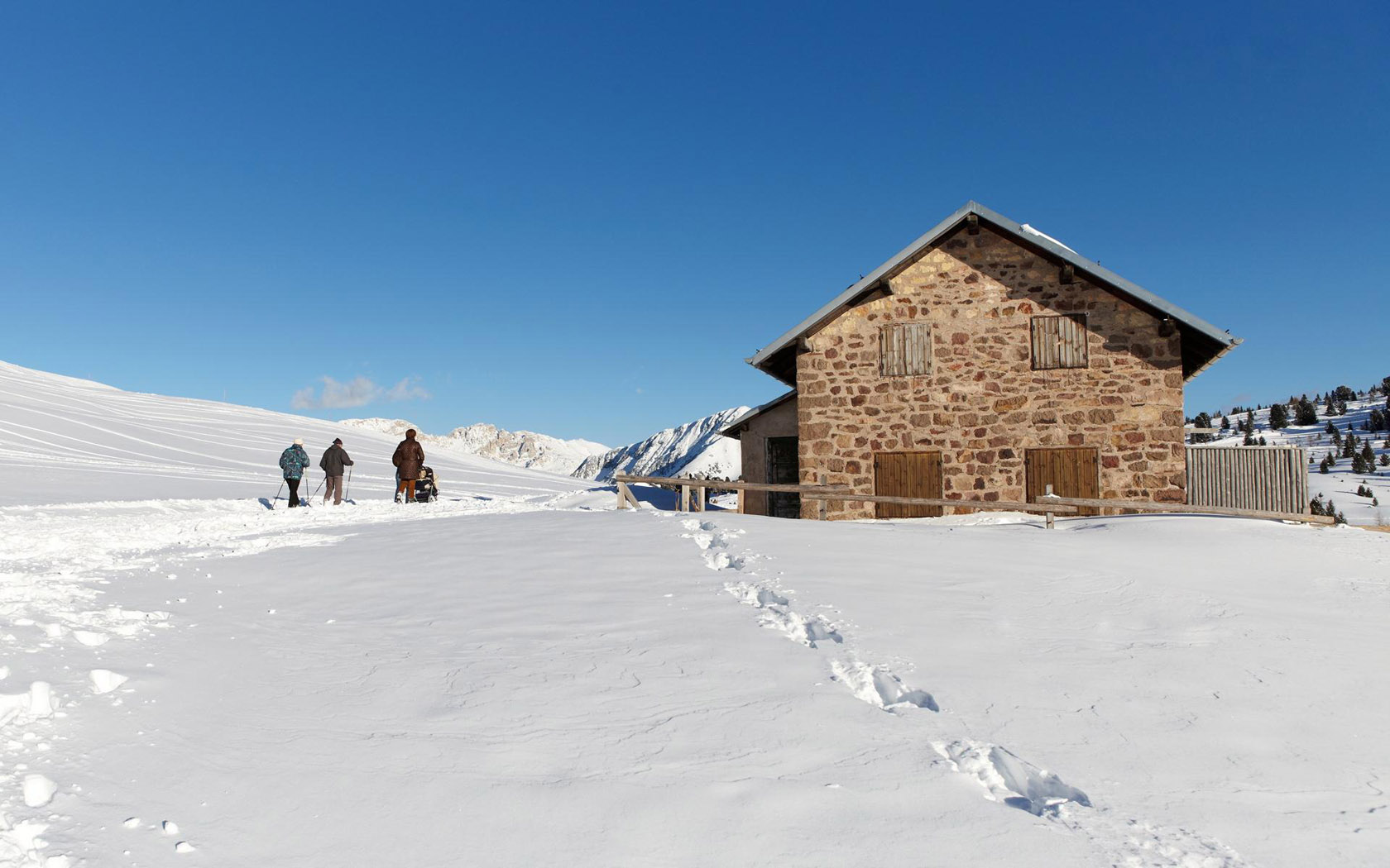 电脑桌面壁纸雪景-245kb